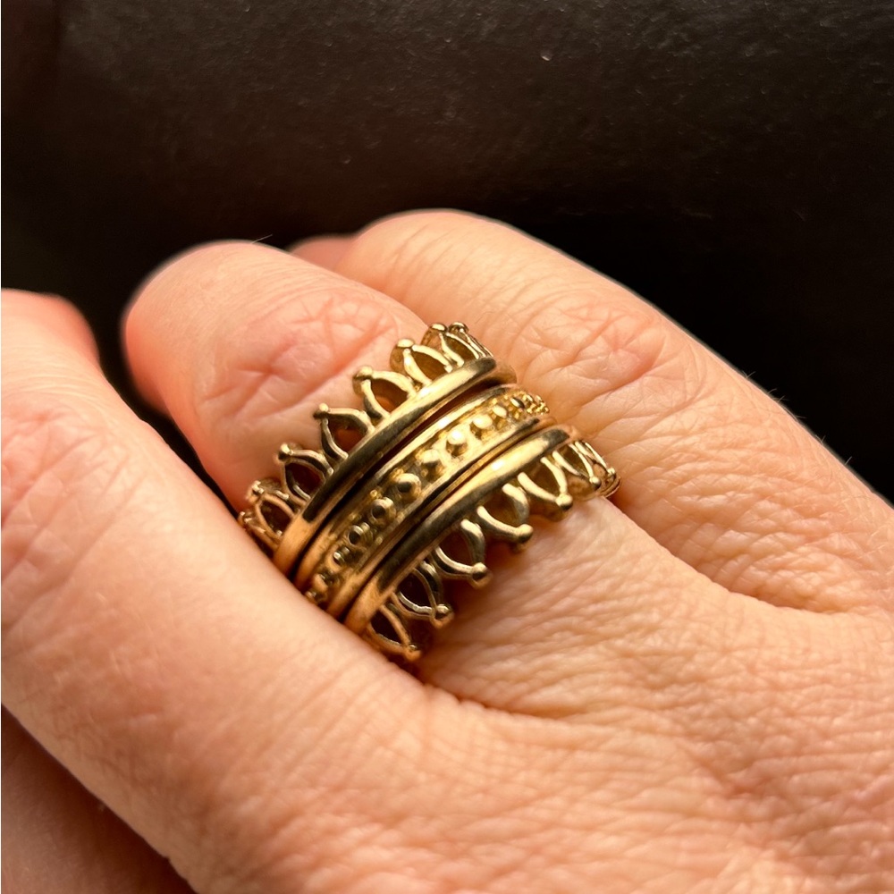 Costume jewelry rings, set of 3.